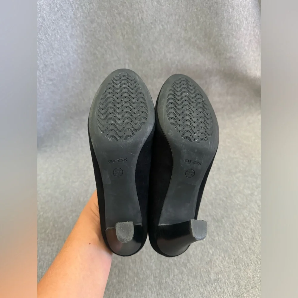 GEOX Respira Marian classic black suede‎ leather round toe pump heels women’s 8